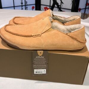 OluKai Kipuka Hulu Tan Leather Loafers Slippers, men’s size 11